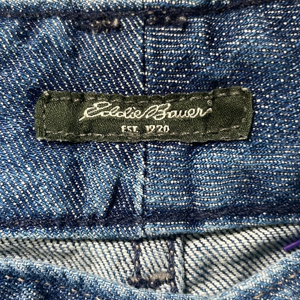 Woman’s Eddie Bauer wide leg/flare jeans